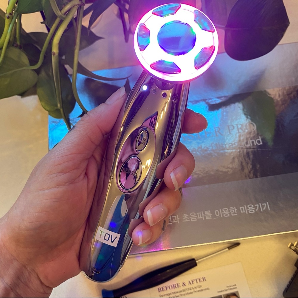 Time Master Pro
Ultrasound Skincare Device
Anti-aging Tool